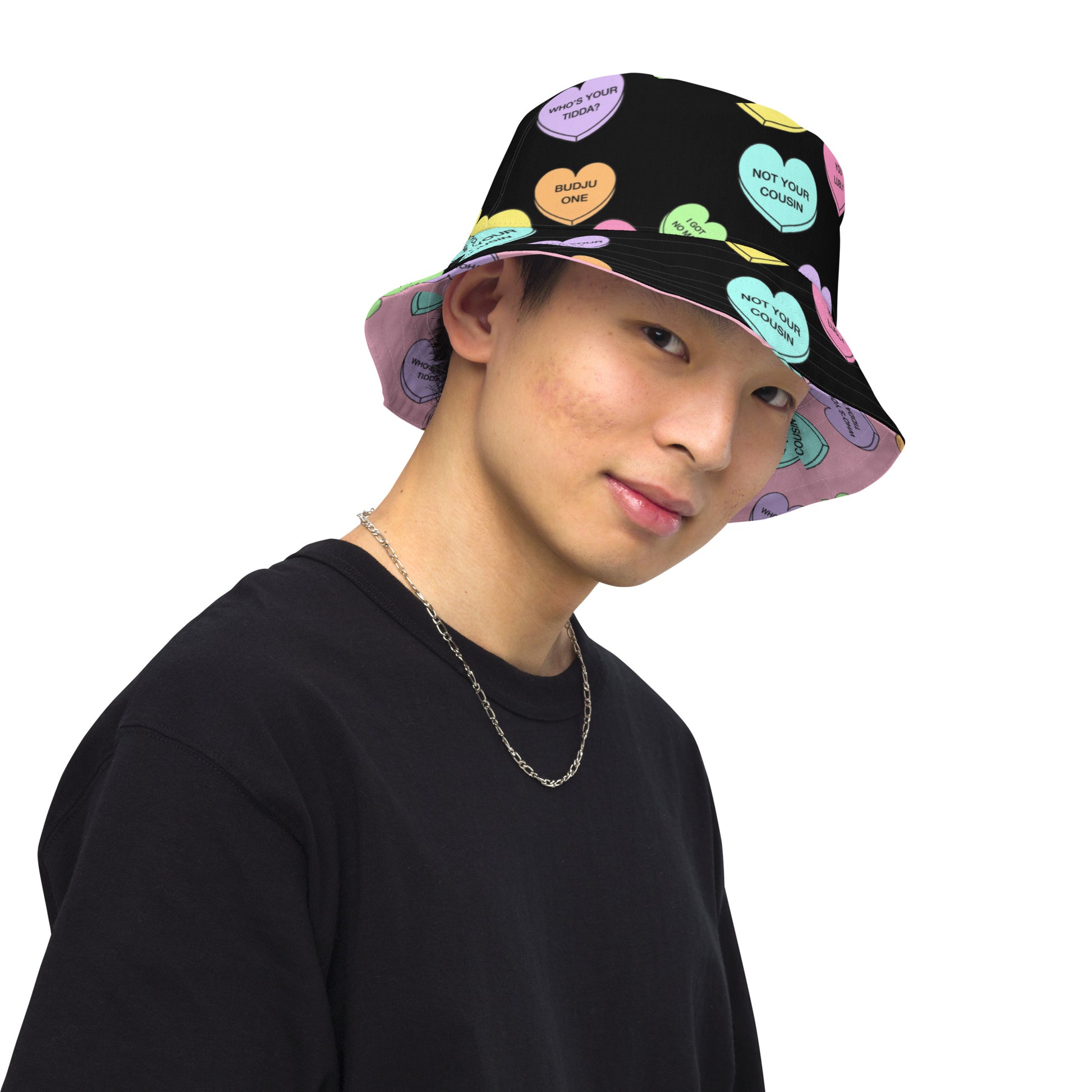 Reversible bucket hat (Candy Hearts)(Mob Only)