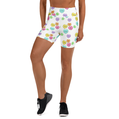 High-Wasted Yoga Shorts - Candy Hearts in White