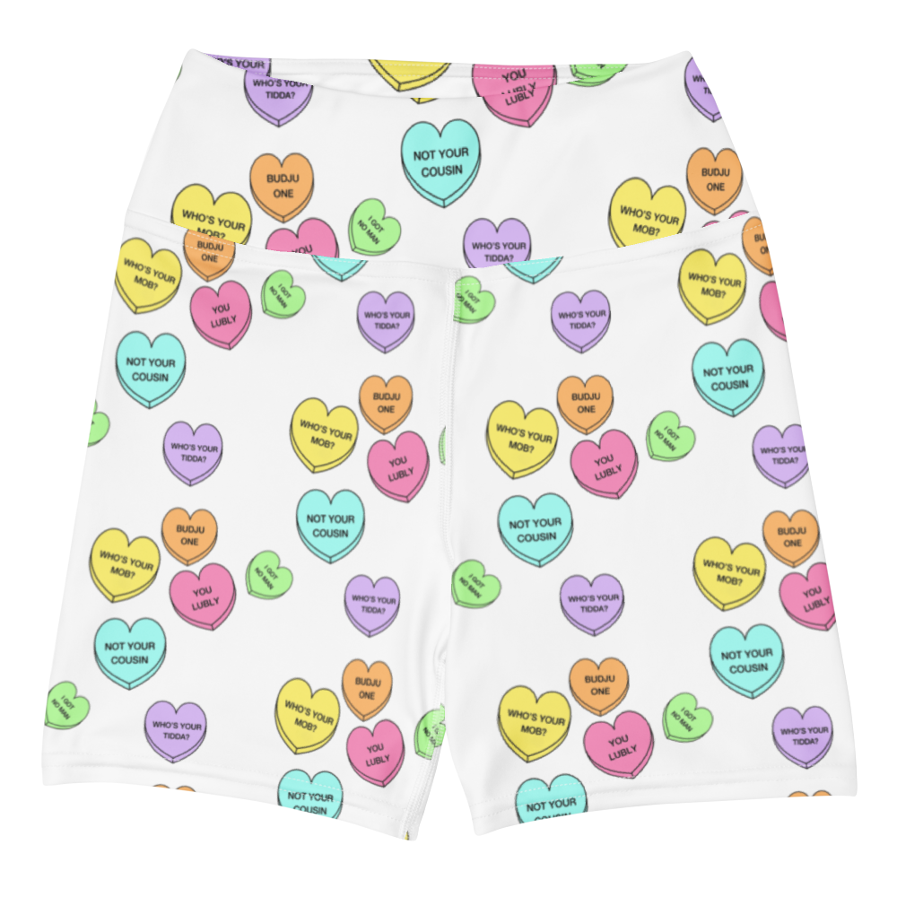High-Wasted Yoga Shorts - Candy Hearts in White